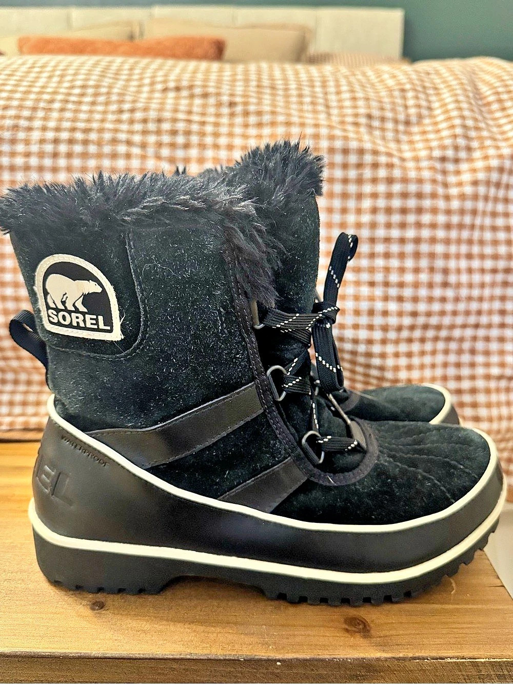 SOREL Tivoli II Black Waterproof Suede Faux Fur Snow Boots Women’s Size 9